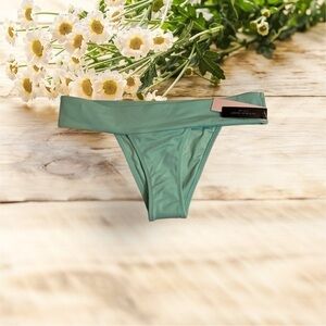 Victoria’s‎ Secret swim new with tags extra small aqua bottoms